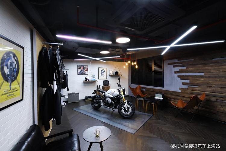 宝马摩托车跨界携手打造豪华摩托车市场零售新体验