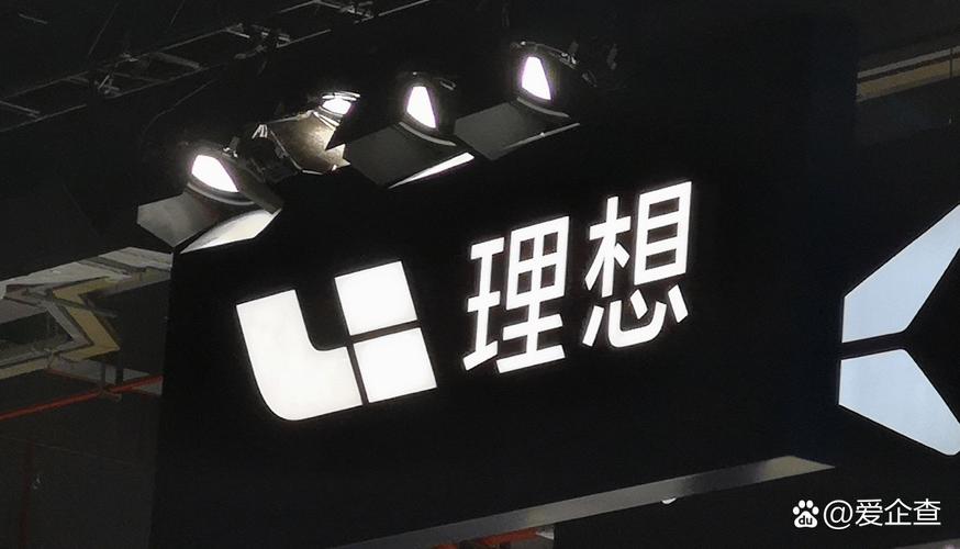 经营范围包括汽车销售,新能源汽车整车销售,汽车零配件零售,摩托车